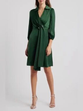 Vince Camuto Green Faux Wrap Collared Satin Mini Dress with Pearl Detail Size 10